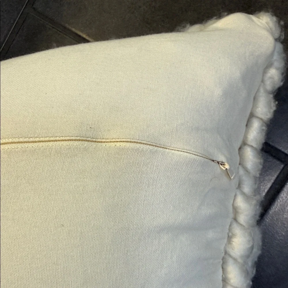 Aavie Pillow Chunky Knit Cream with insert